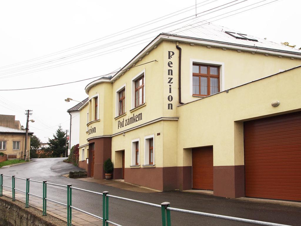 Penzion Pod Zámkem Vizovice Esterno foto